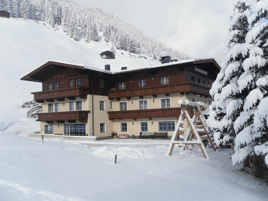 Jenneweinhof Hotel Tux Exterior photo