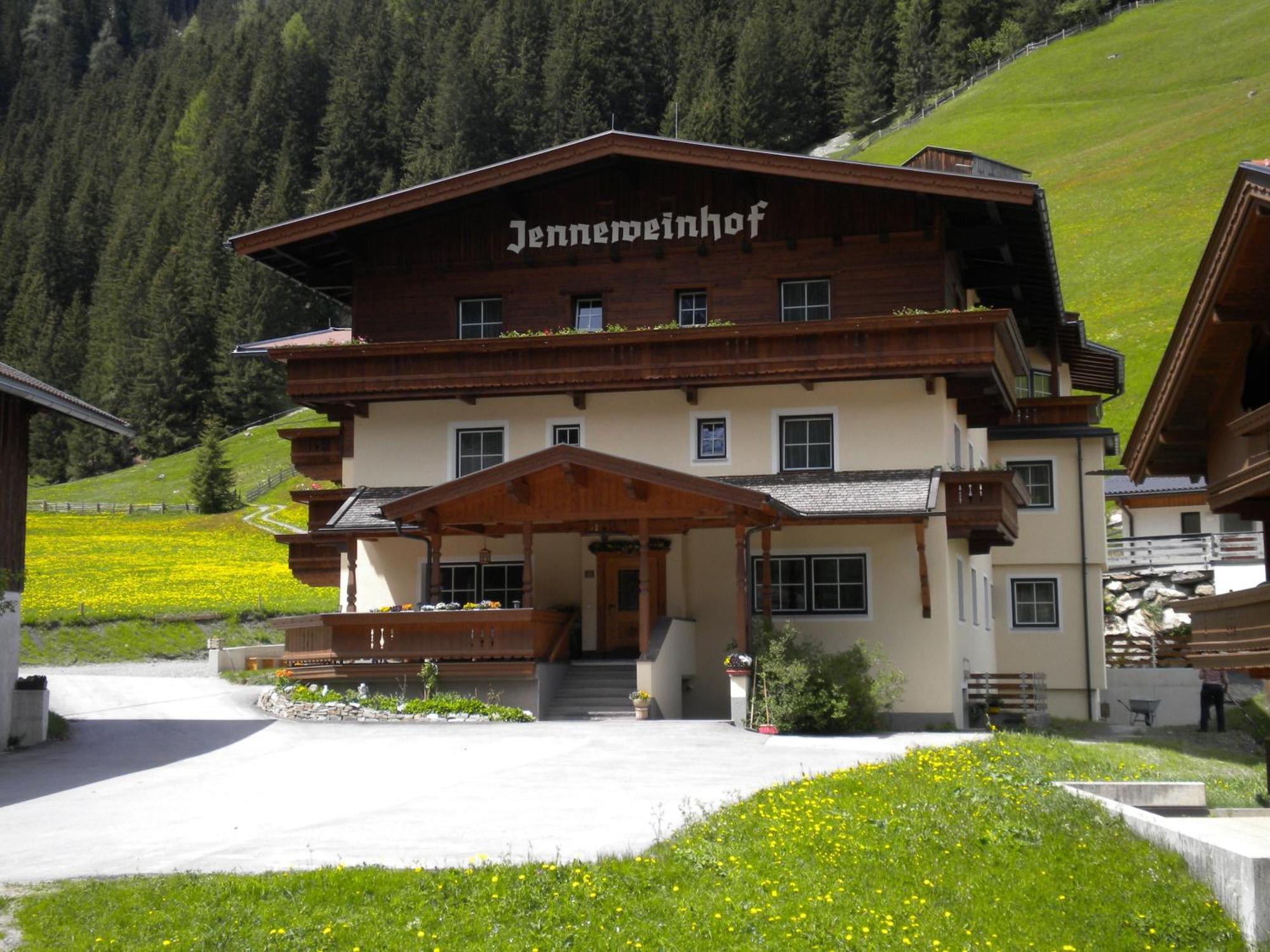 Jenneweinhof Hotel Tux Exterior photo
